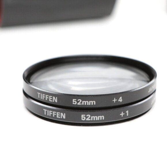 Tiffen 52mm Close Up Lens Filters +1 +4 Macro Photography Made in Japan Case - Picture 1 of 6